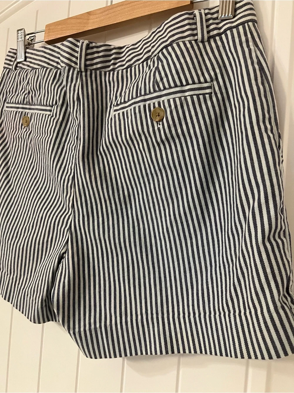 Banana Republic Navy and White Striped Women's Bermudas - Picture 6 of 8